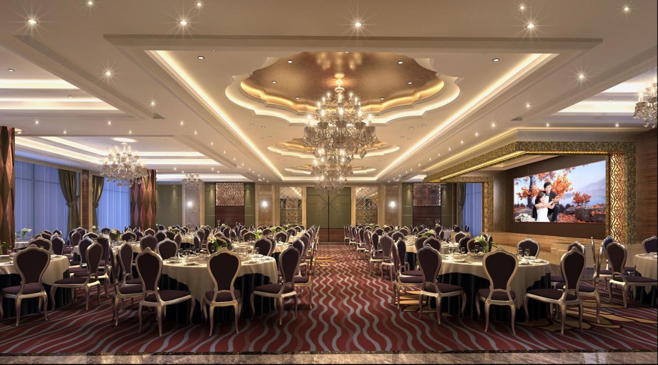 Royal International Hotel Urumqi Buitenkant foto